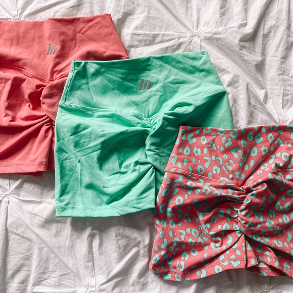 Leopard Print Muscle Nation Scrunch Shorts - Picture 2 of 2